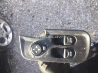 Alfa romeo 147 tasteri za podizanje stakla