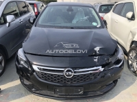 Opel astra k 2018 - kompletan auto u delovima
